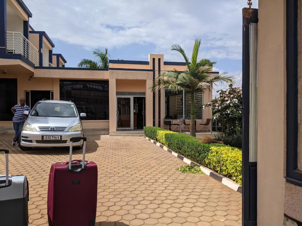 Ikaze B&B Kigali Buitenkant foto